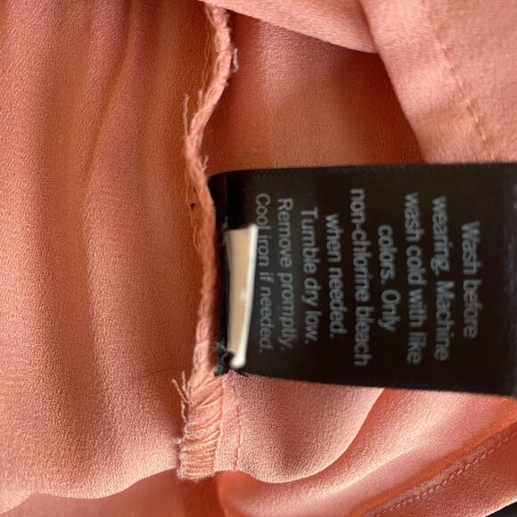 Simply Vera Wang Rosette Pink Pleated Chiffon Split Neck Peplum Blouse XL - Picture 7 of 12